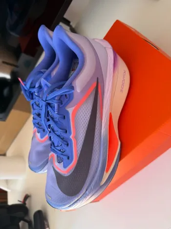 Used Nike Zoom Fly 6 bike — image 3 of 7