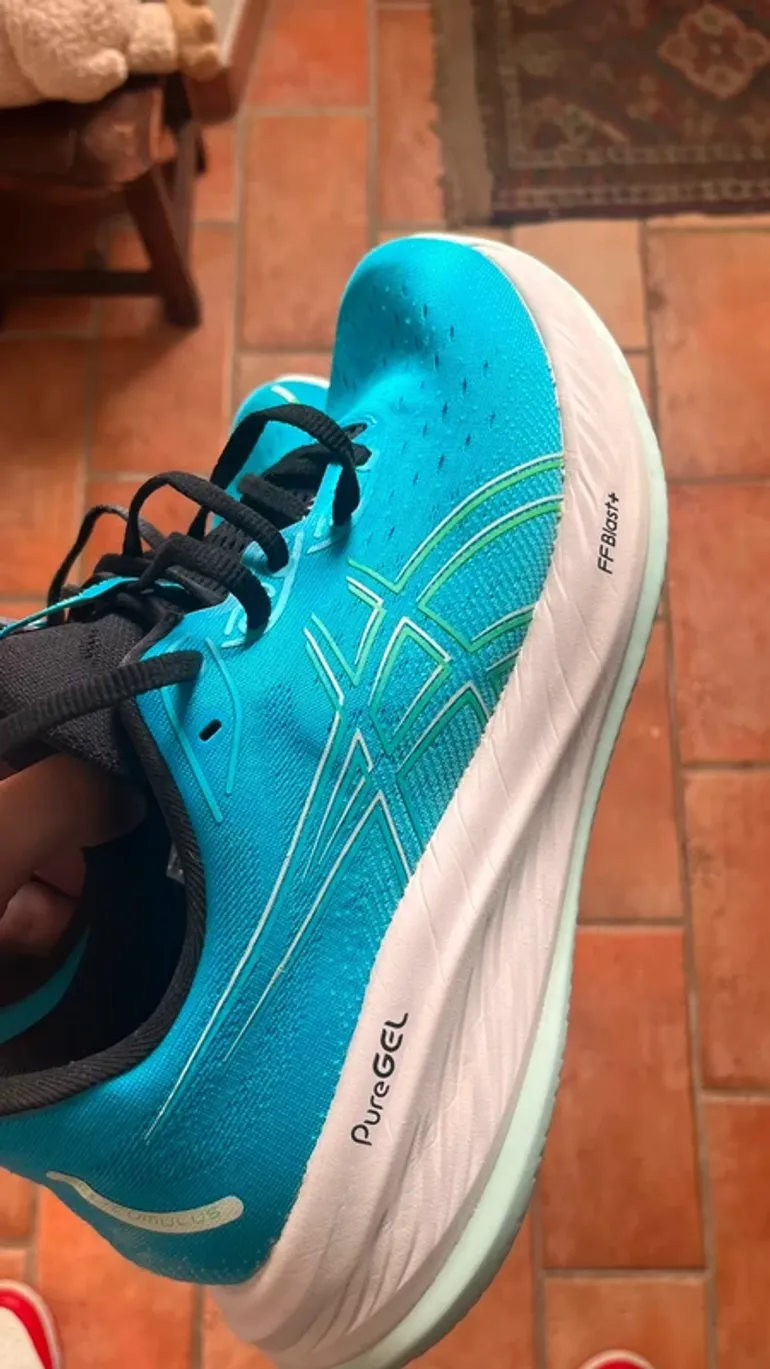 Used Asics FF Blast + bike — image 3 of 9