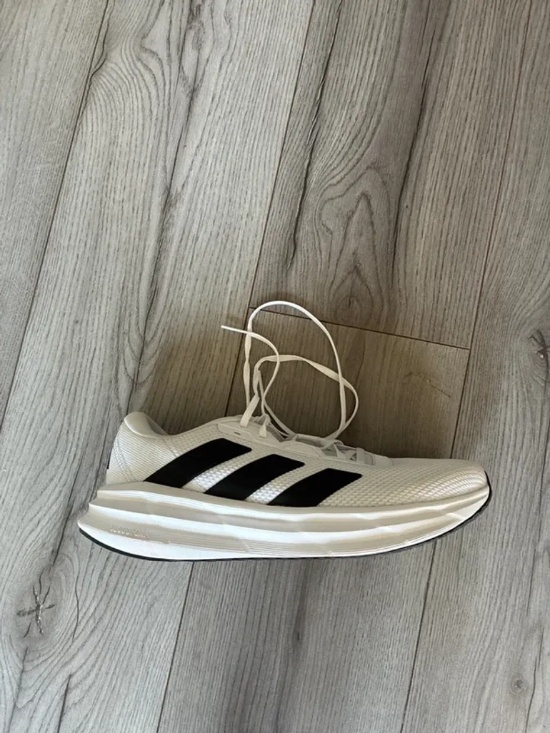 Used Adidas Sneaker bike — image 4 of 7