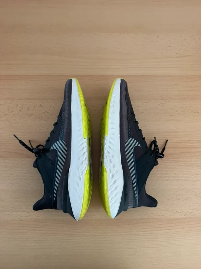 Käytetty Nike Legend React 2 Shield bike — kuva 8 / 9