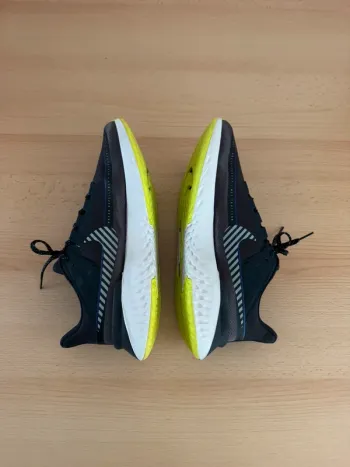 Käytetty Nike Legend React 2 Shield bike — kuva 7 / 9