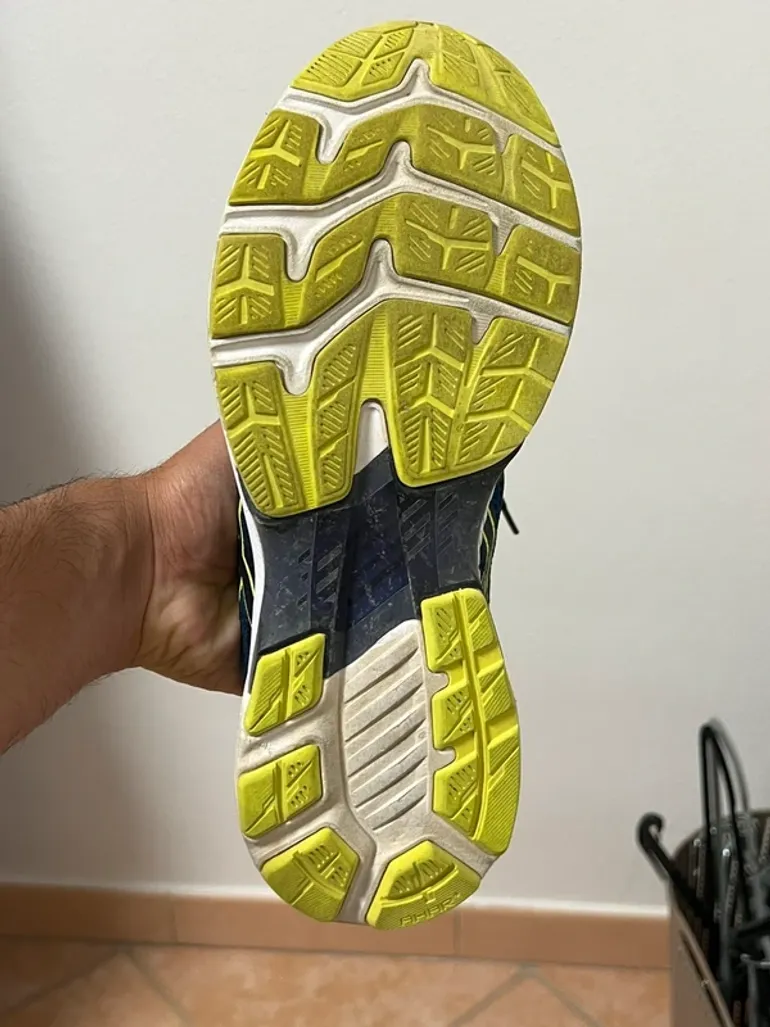 Used Asics Gel bike — image 2 of 4