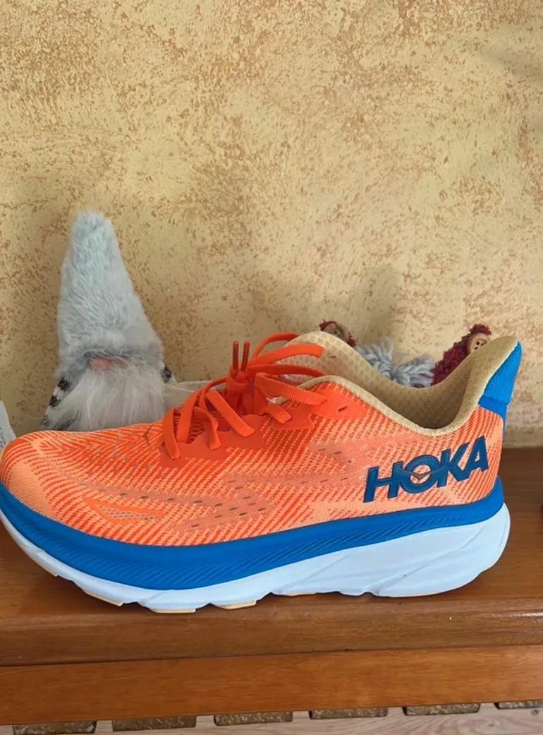 Used Hoka Shoes bike — image 1 of 4