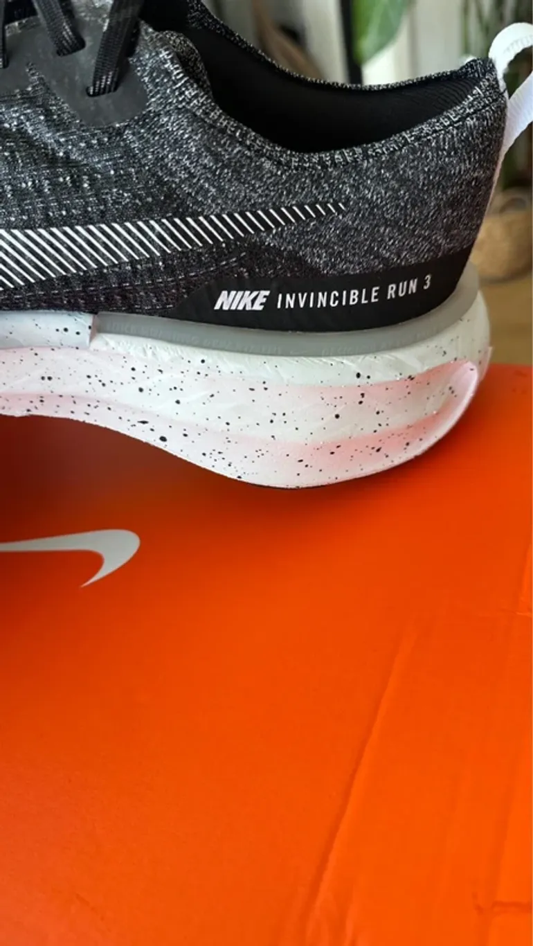 Used Nike ZoomX Invincible Run FK 3 bike — image 4 of 14