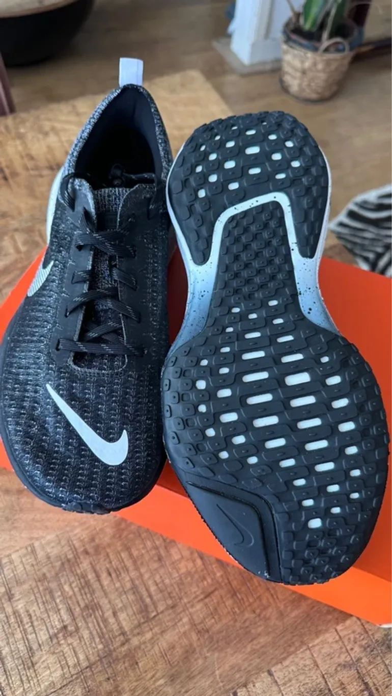 Used Nike ZoomX Invincible Run FK 3 bike — image 7 of 14
