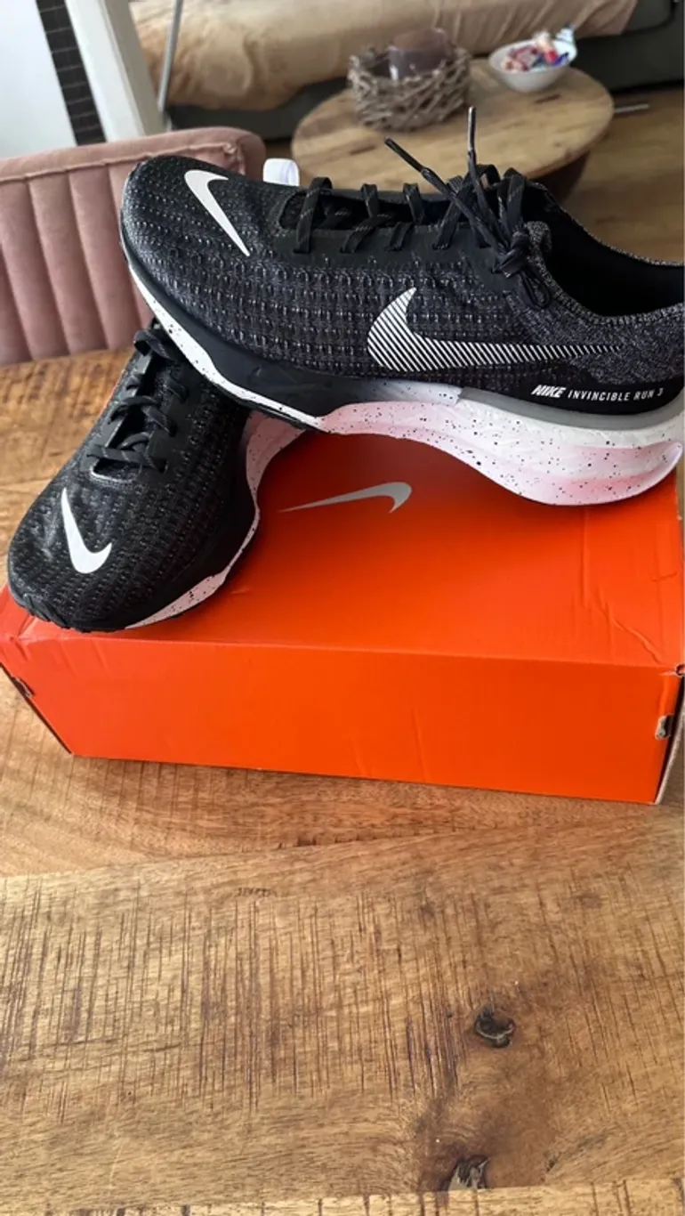 Used Nike ZoomX Invincible Run FK 3 bike — image 9 of 14