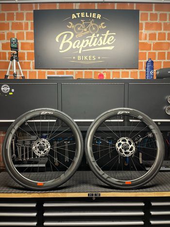 Brugt Zipp 303S Carbon Disc Brake Wheelset bike — billede 3 af 8