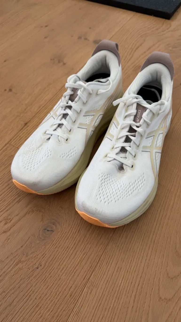Used Asics Gel Kayano 32 bike — image 1 of 6