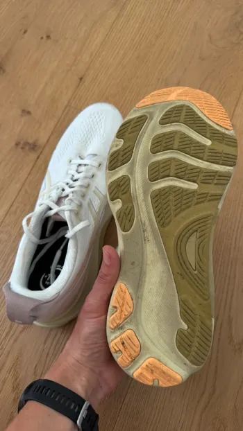 Used Asics Gel Kayano 32 bike — image 4 of 6