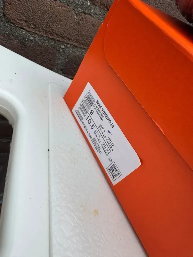 Käytetty Nike Vomero 18 bike — kuva 8 / 9
