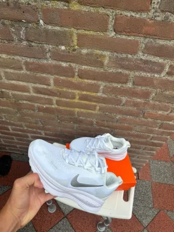 Käytetty Nike Vomero 18 bike — kuva 3 / 9
