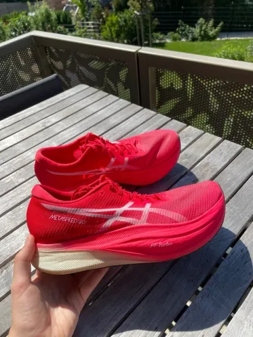 Used Asics Metaspeed Sky bike — image 2 of 12