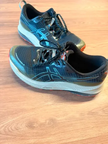 Brugt Asics Trabuco Max 3 bike