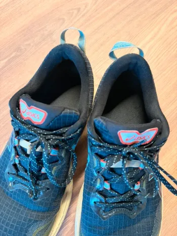 Used Asics Trabuco Max 3 bike — image 4 of 7