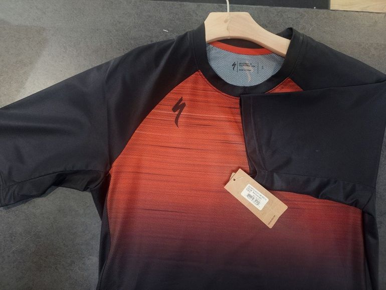 Used Specialized Enduro Comp Jersey Short Sleeve Men bike — image 2 of 4