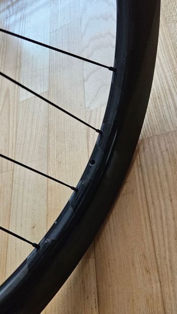 Used serenade Carbon Wheelset 2026 bike — image 5 of 10