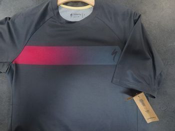 Used Specialized Enduro Comp Jersey Short Sleeve Men bike — image 3 of 4
