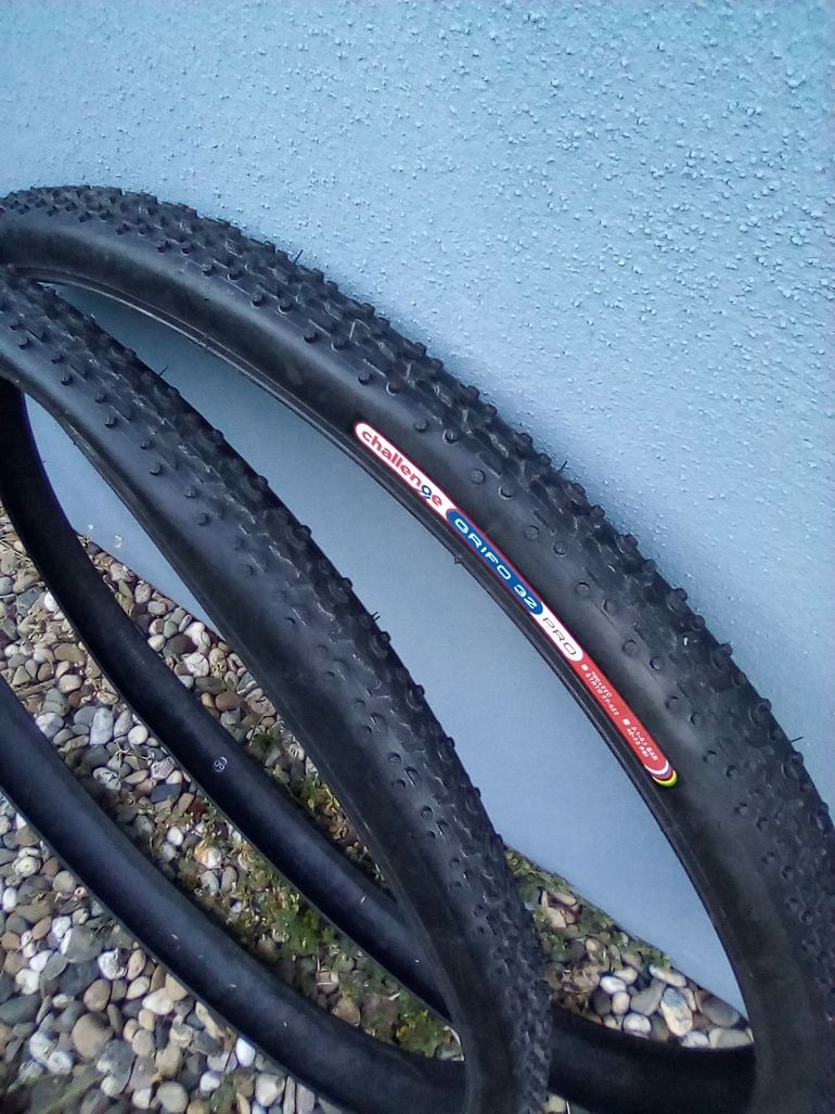 Used Challenge Grifo 32 Pro Cyclocross Tire bike — image 2 of 3