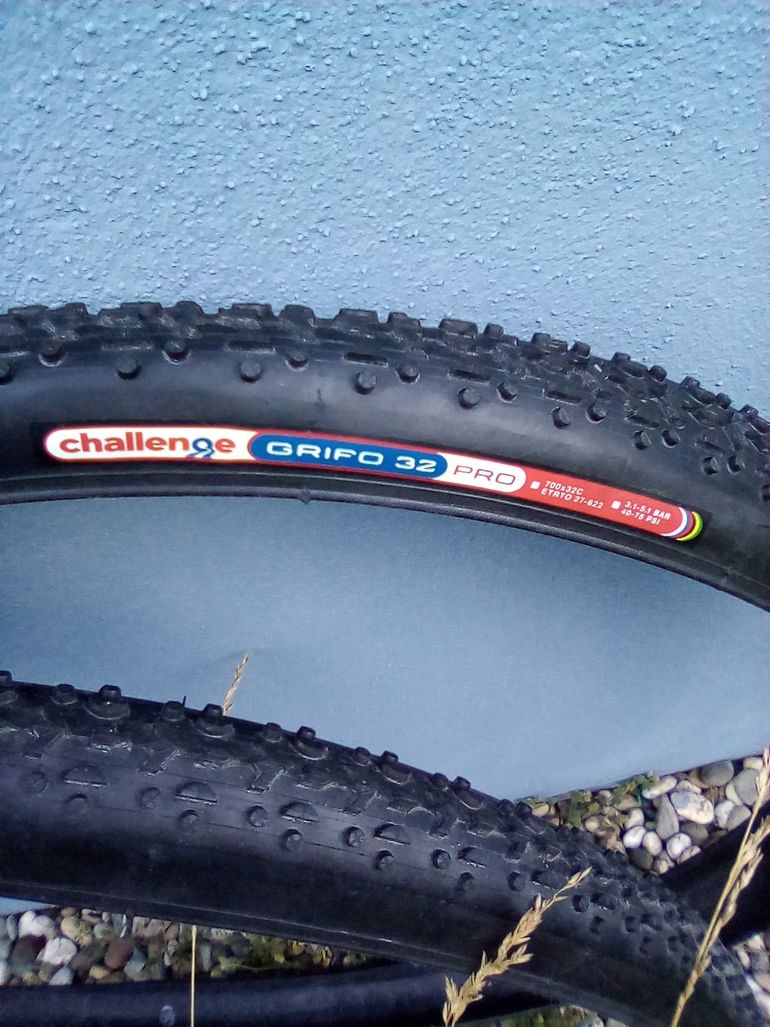 Used Challenge Grifo 32 Pro Cyclocross Tire bike — image 3 of 3