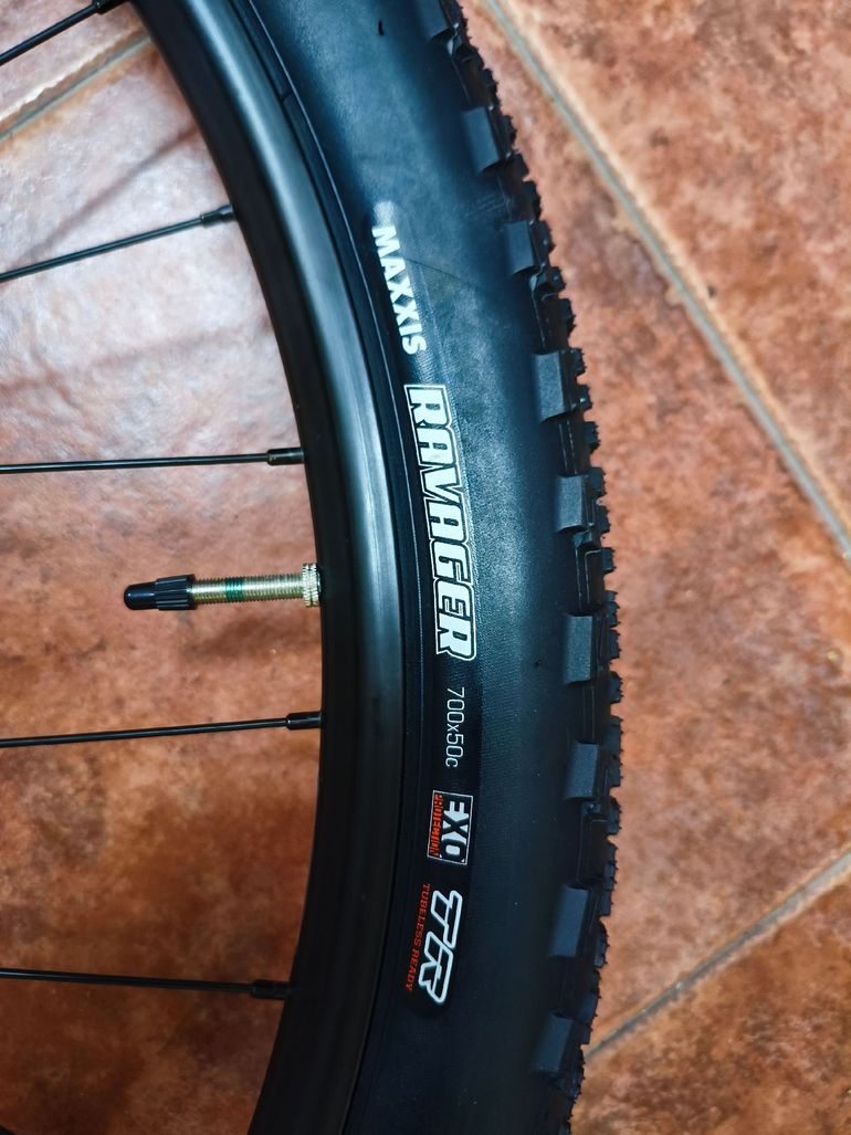 Used Maxxis Ravager 700x50c EXO TR bike — image 1 of 3