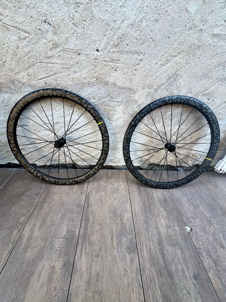Used Mavic Cosmic SLR 45 bike — image 1 of 6