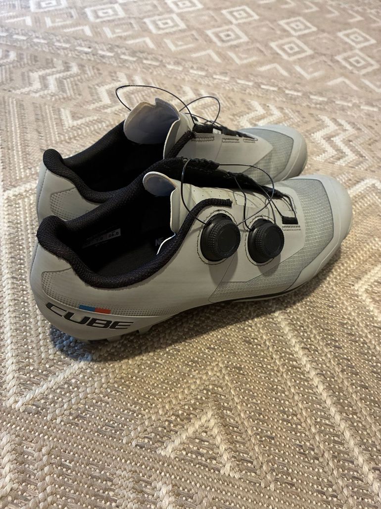 Used Cube Peak Pro MTB Shoes 2026 bike — image 3 of 4