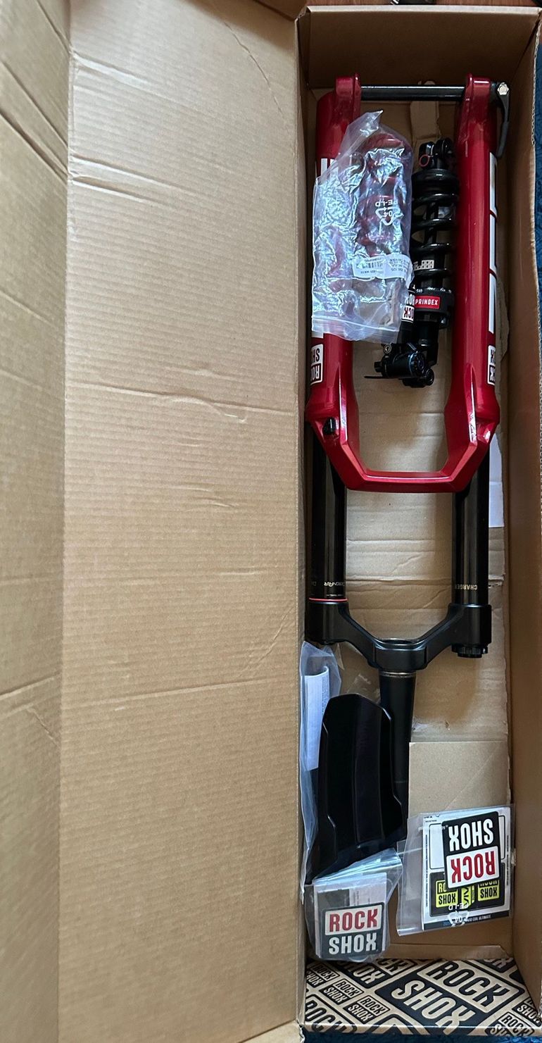 Used RockShox Zeb Ultimate Red 2025 bike — image 1 of 3