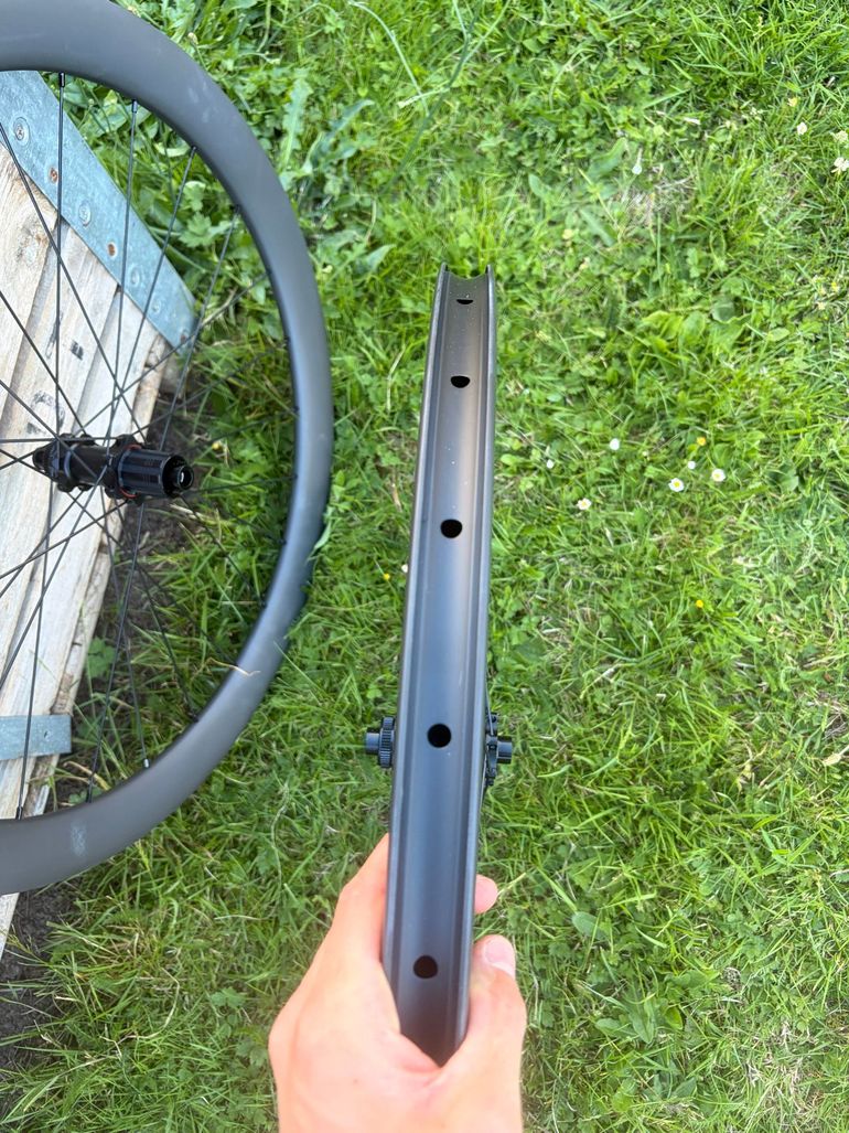 Used No brand wielset disc carbon 2026 bike — image 3 of 3
