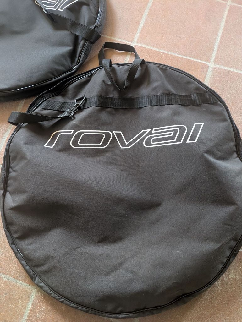 Used Roval Borsa Porta Ruote bike — image 1 of 2