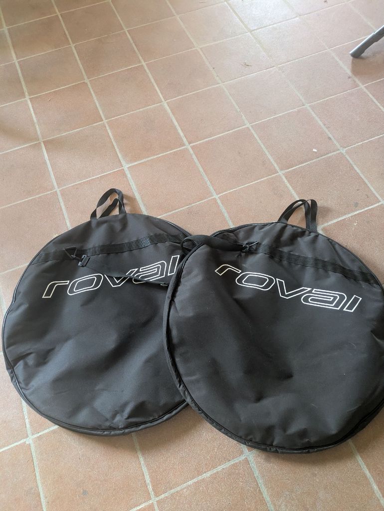 Used Roval Borsa Porta Ruote bike — image 2 of 2