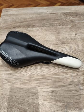 Used Selle Italia saddle bike