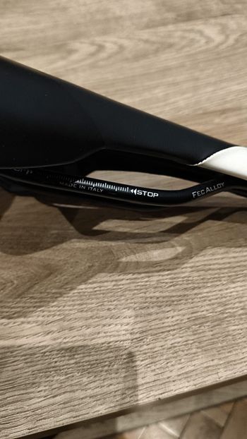 Used Selle Italia saddle bike — image 2 of 3