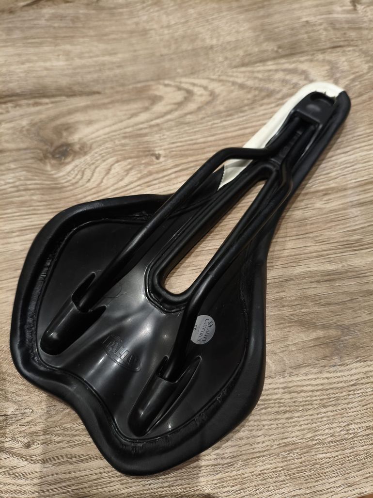 Used Selle Italia saddle bike — image 3 of 3