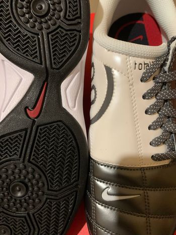 Used Nike Total 90 Shoes size 40 2026 bike — image 5 of 5