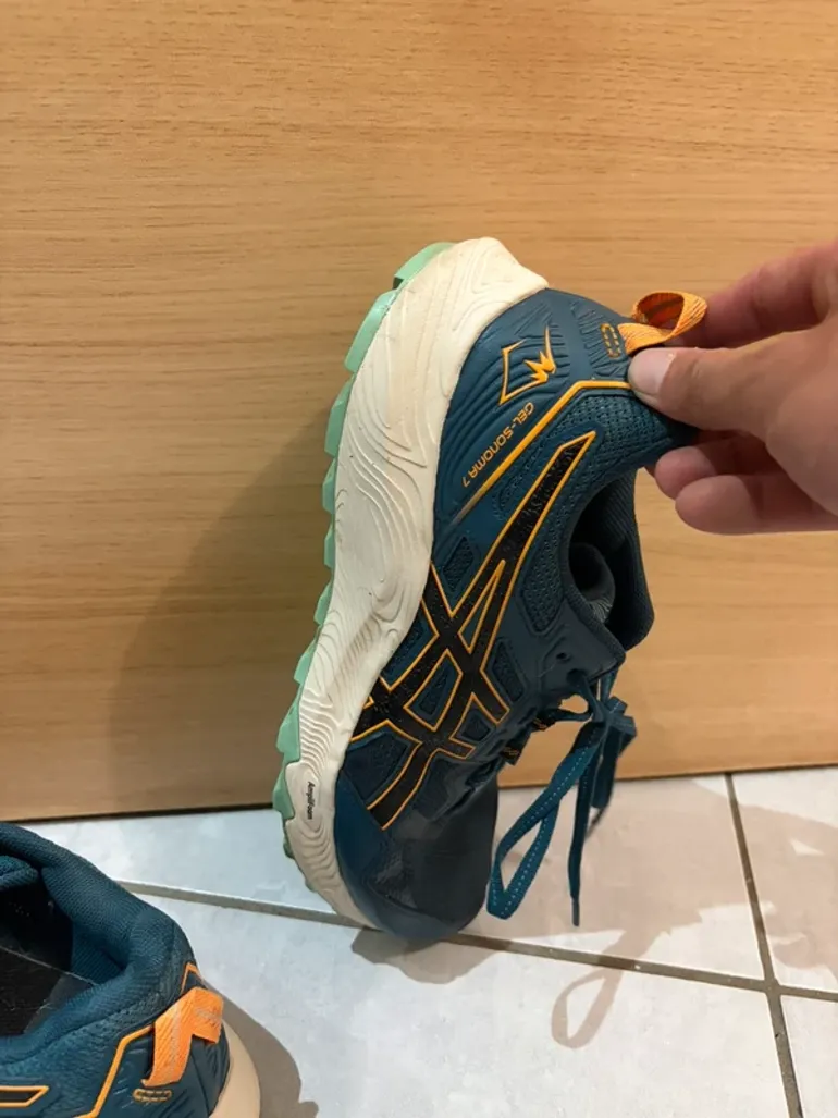 Used Asics Gel Sonoma 7 bike — image 3 of 3