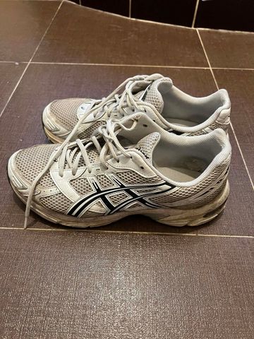 Gebrauchtes Asics boty do roboty 2022 bike — Bild 3 von 3