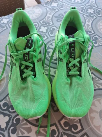 Käytetty Asics Novablast 5 bike