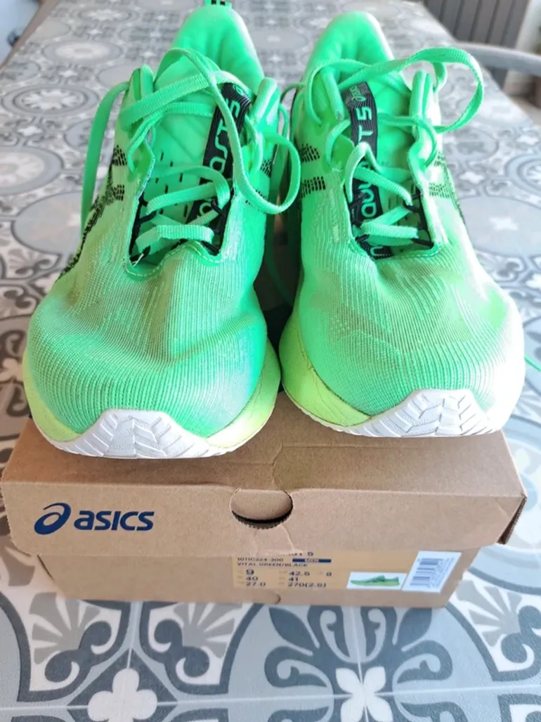 Used Asics Novablast 5 bike — image 2 of 2
