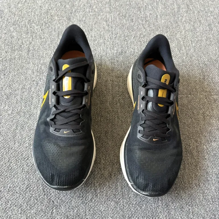 Used Nike Zoom Vomero 17 bike — image 5 of 9