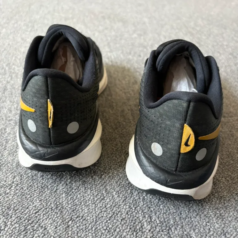 Used Nike Zoom Vomero 17 bike — image 7 of 9