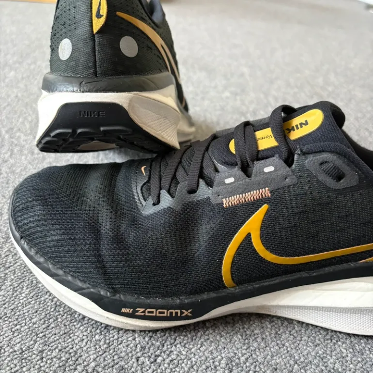Used Nike Zoom Vomero 17 bike — image 3 of 9