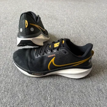 Used Nike Zoom Vomero 17 bike
