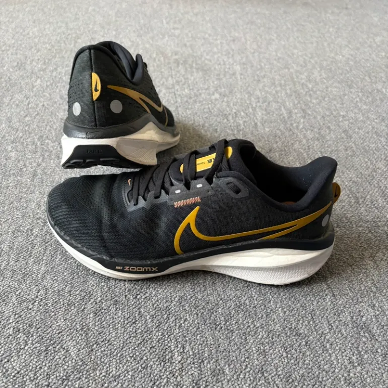 Used Nike Zoom Vomero 17 bike — image 1 of 9