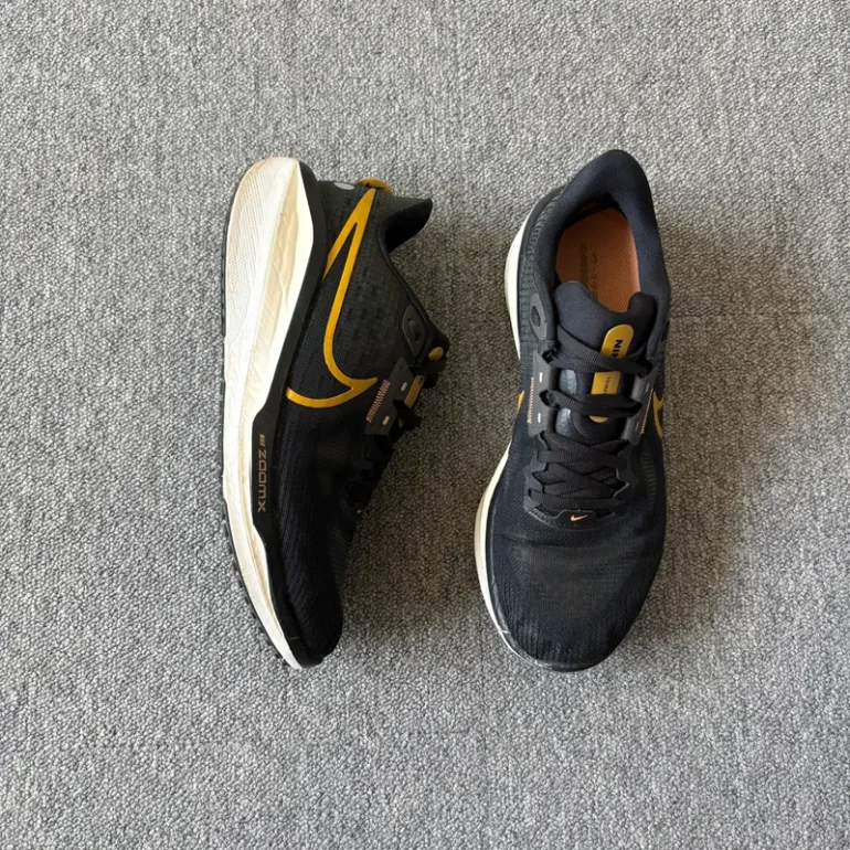 Used Nike Zoom Vomero 17 bike — image 4 of 9
