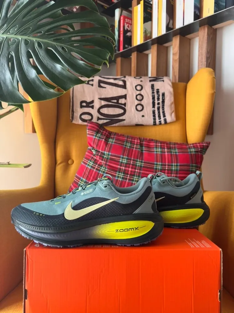Used Scarpa Nike Vomero 18 bike — image 1 of 6