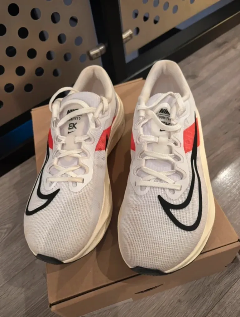 Used Nike Zoom Fly 5 Ekiden bike — image 3 of 9