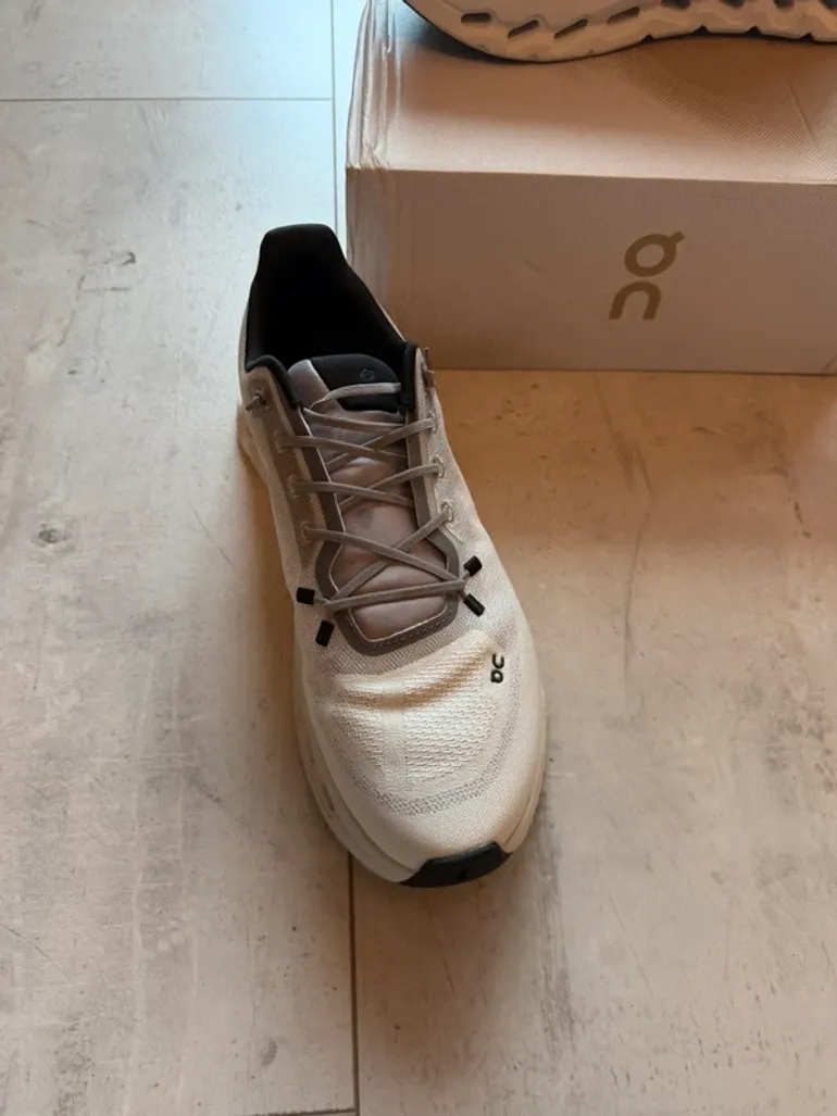 Gebrauchtes On Running On Sneaker Größe 44 bike — Bild 3 von 9