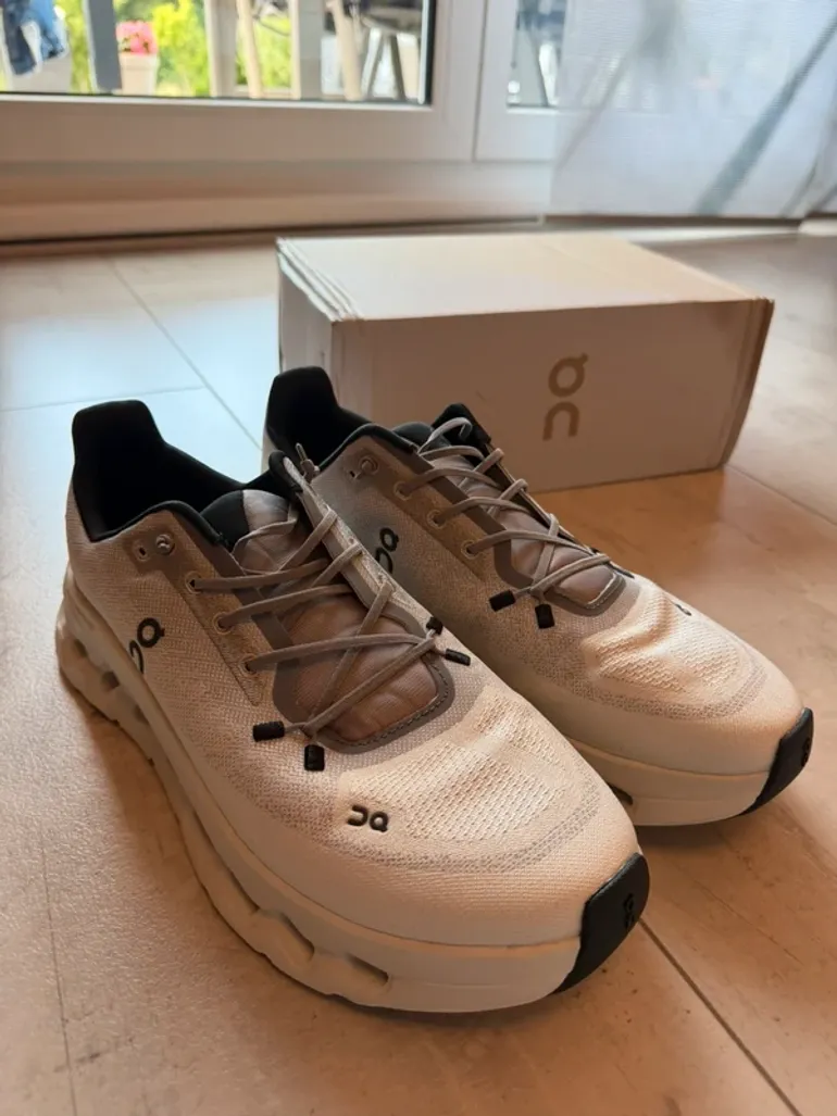 Gebrauchtes On Running On Sneaker Größe 44 bike — Bild 5 von 9