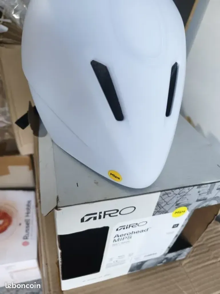 Used Giro Aerohead Mips bike — image 9 of 13