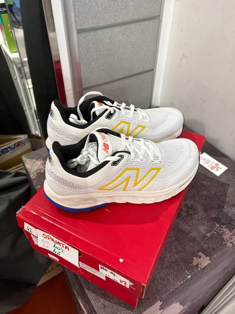 Used New Balance 860 v14 bike — image 1 of 7